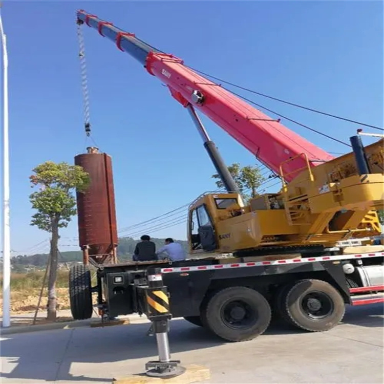 福州仓山吊车租赁作业时的保养和维护